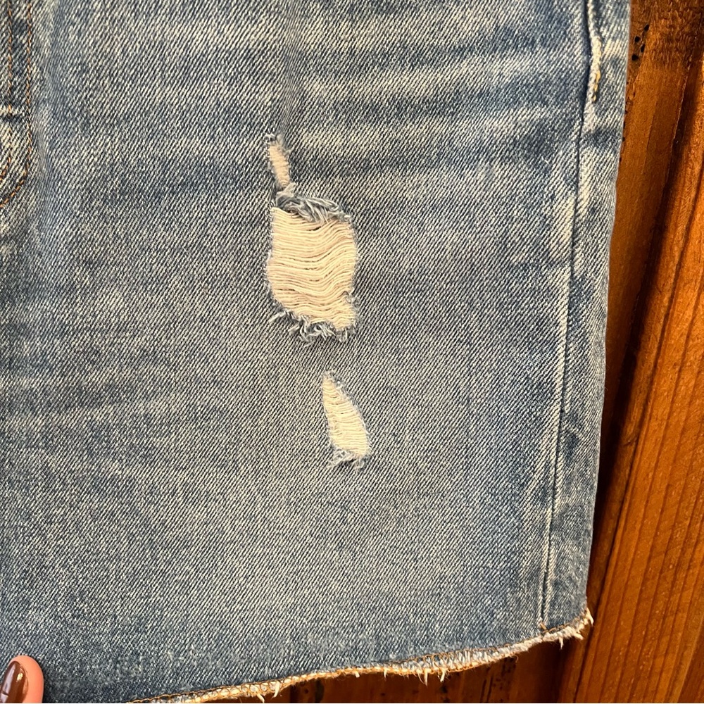Levi’s 501 Distressed Denim Shorts - Picture 5 of 12